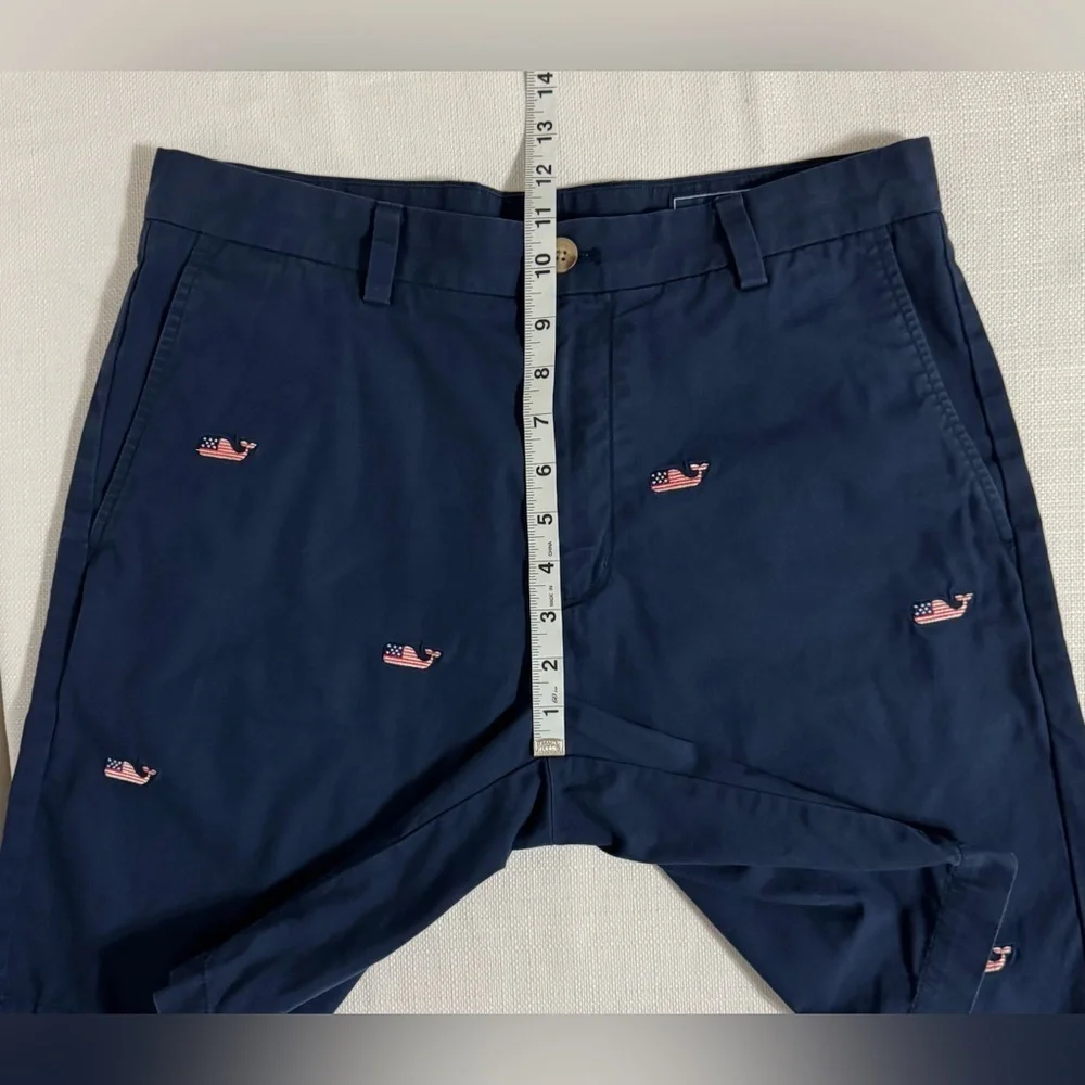 VINEYARD VINES Breaker Shorts Embroidered Flag Whales Mens Size 32 Navy Blue